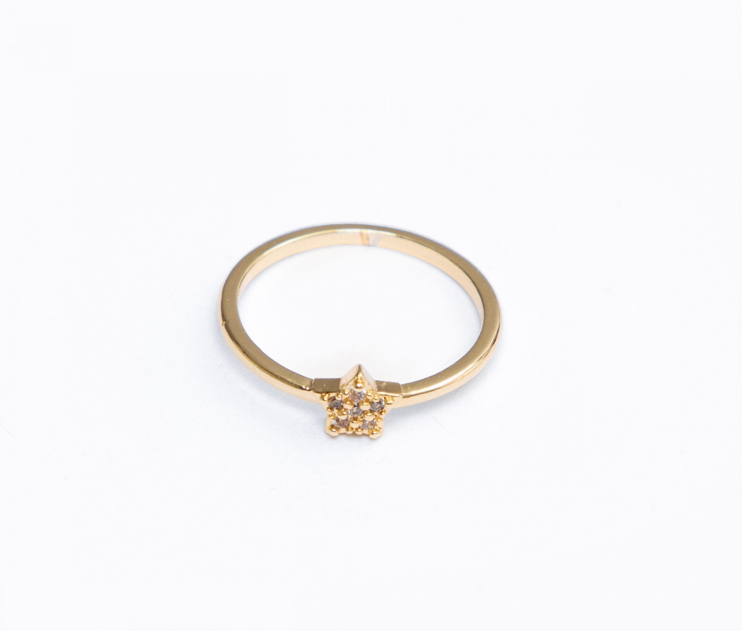 ANILLO CON UNA ESTRELLA