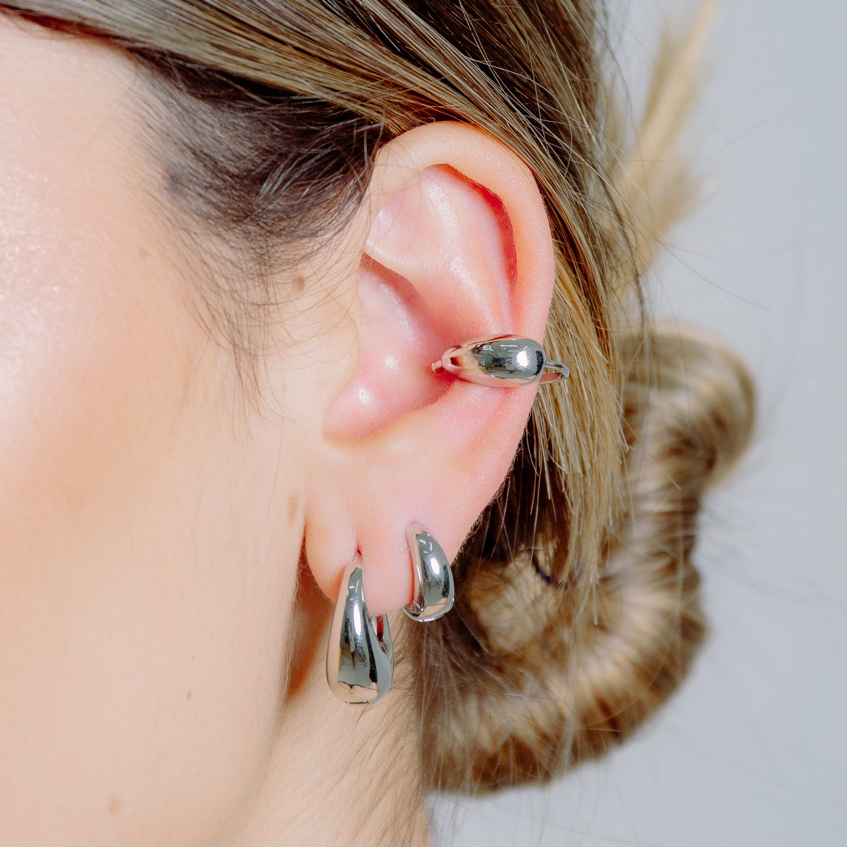 Drop earcuff